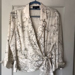 COPY - Jones NY signature floral crossover/tie blouse. Peplum bottom.‎ 3/4 slee…